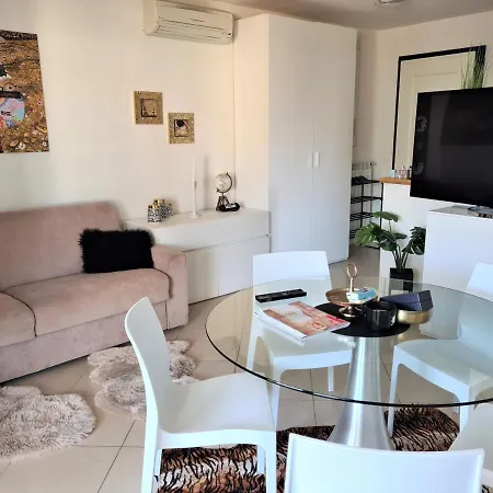 Apartment Almare 38 *